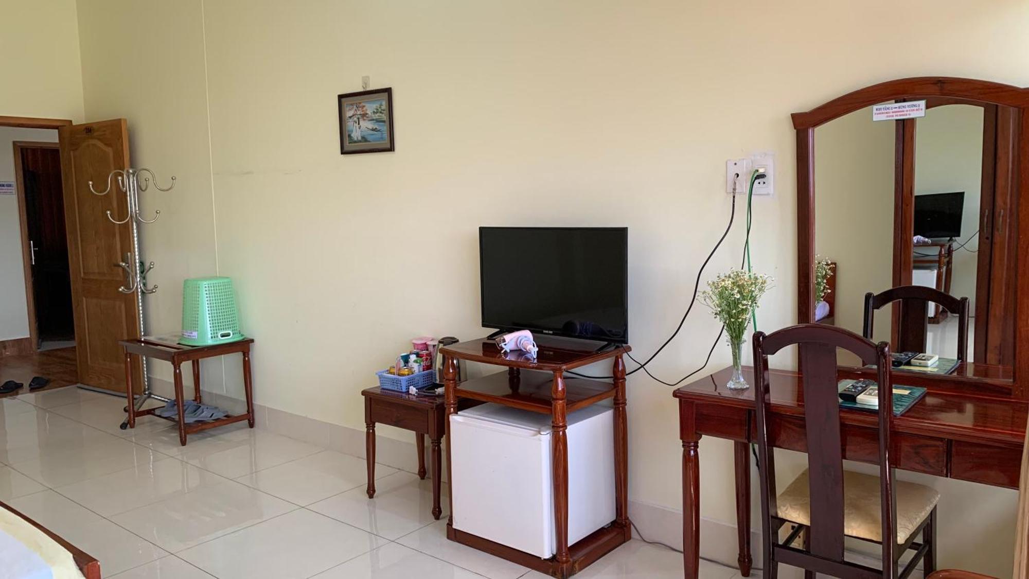 Hung Vuong Hotel Ben Tre Экстерьер фото