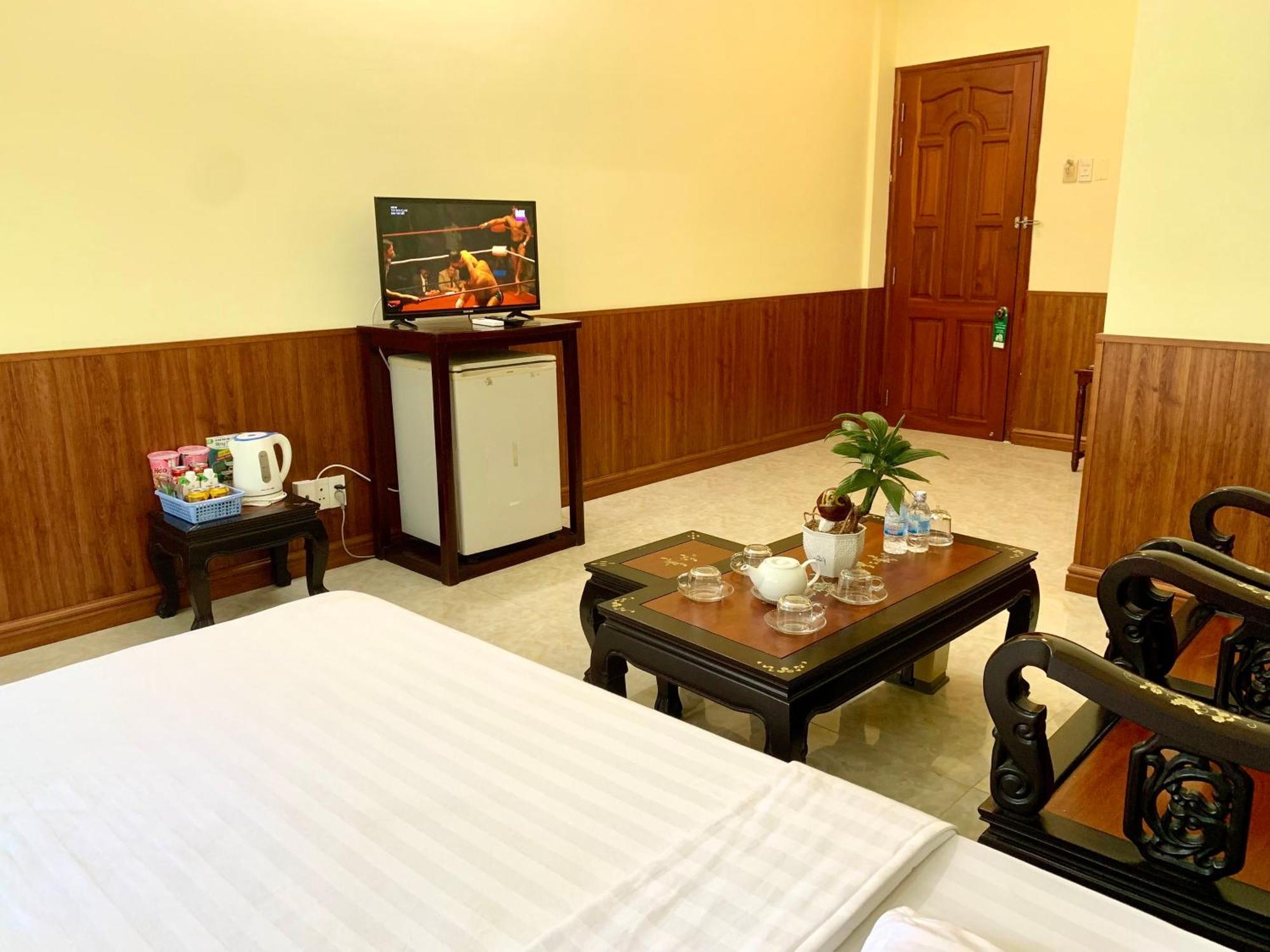 Hung Vuong Hotel Ben Tre Экстерьер фото