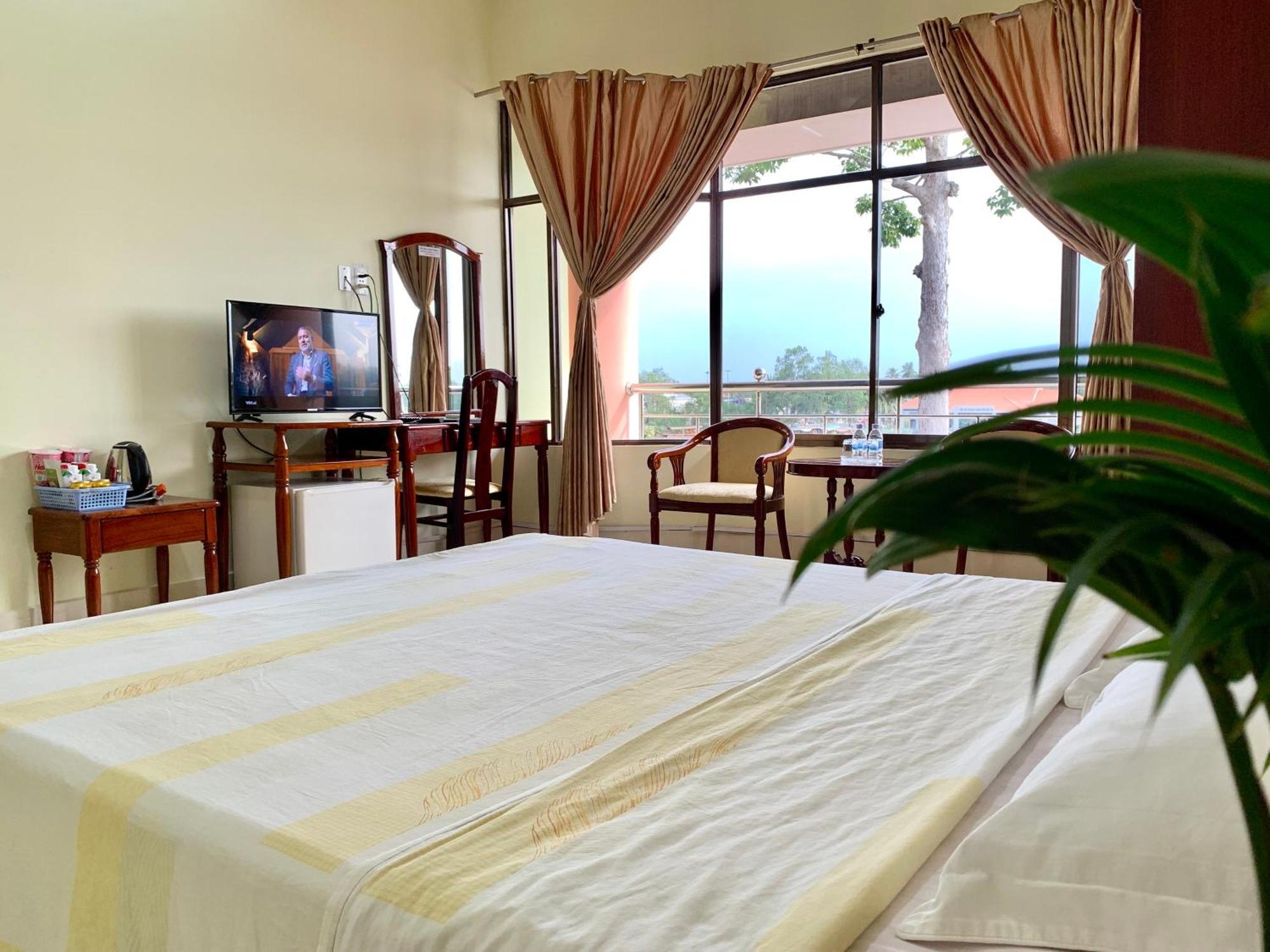 Hung Vuong Hotel Ben Tre Экстерьер фото